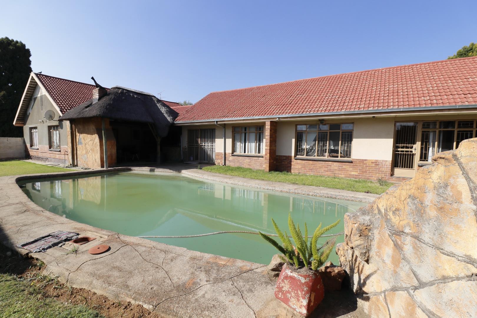 6 Bedroom House for sale in Petersfield P24114446945