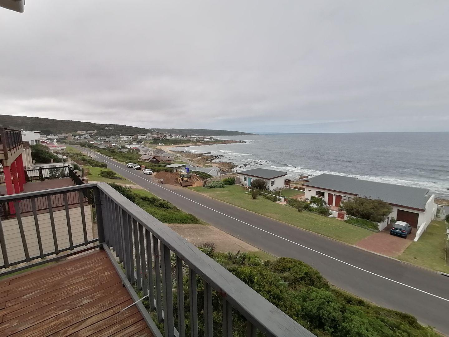 6 Bedroom House for sale in Jongensfontein P24114447376