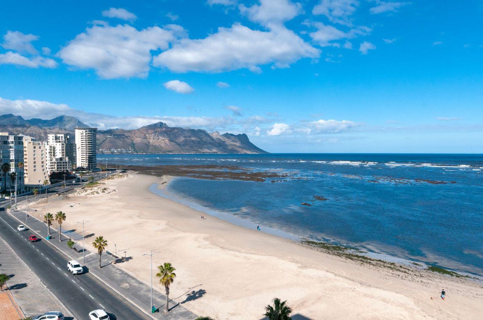 2 Bedroom Apartment / flat for sale in Van Ryneveld P24114448573