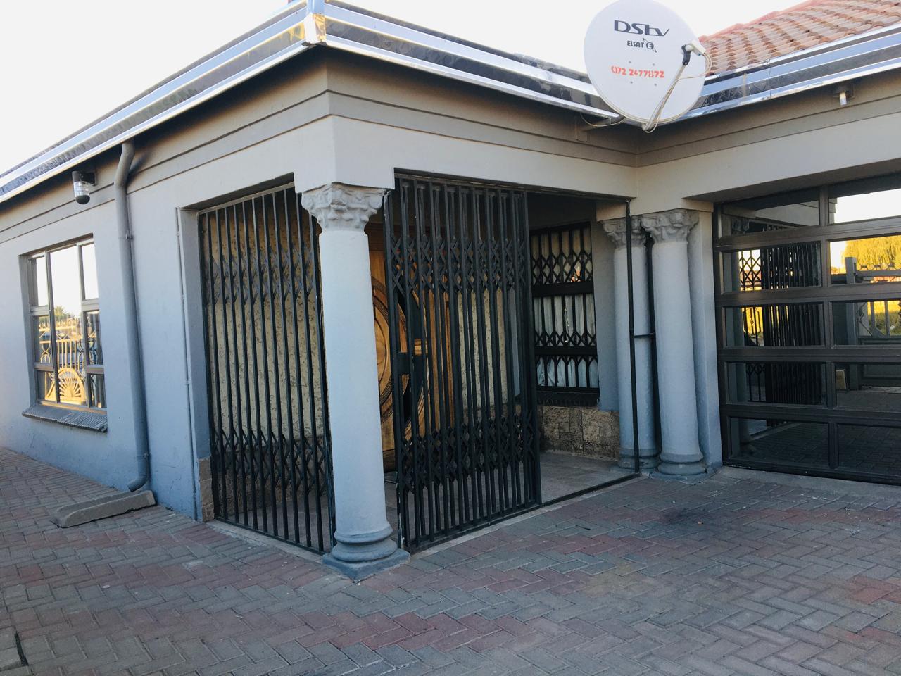 3 Bedroom House for sale in Embalenhle Ext 12 P24114448623
