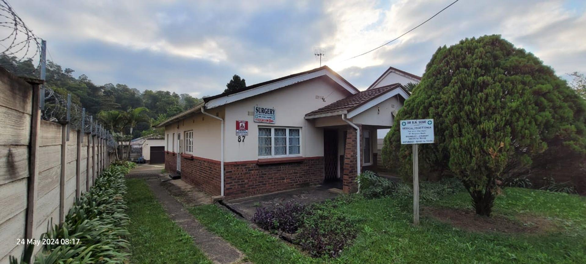 3 Bedroom House for sale in Prestbury P24114449103