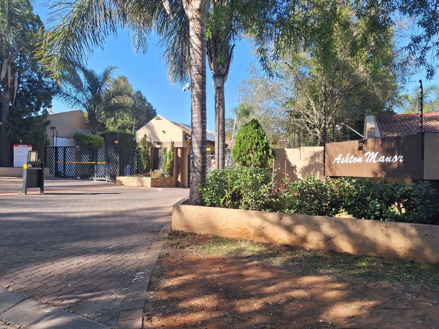 2 Bedroom Apartment / flat for sale in Fairland P24114452477