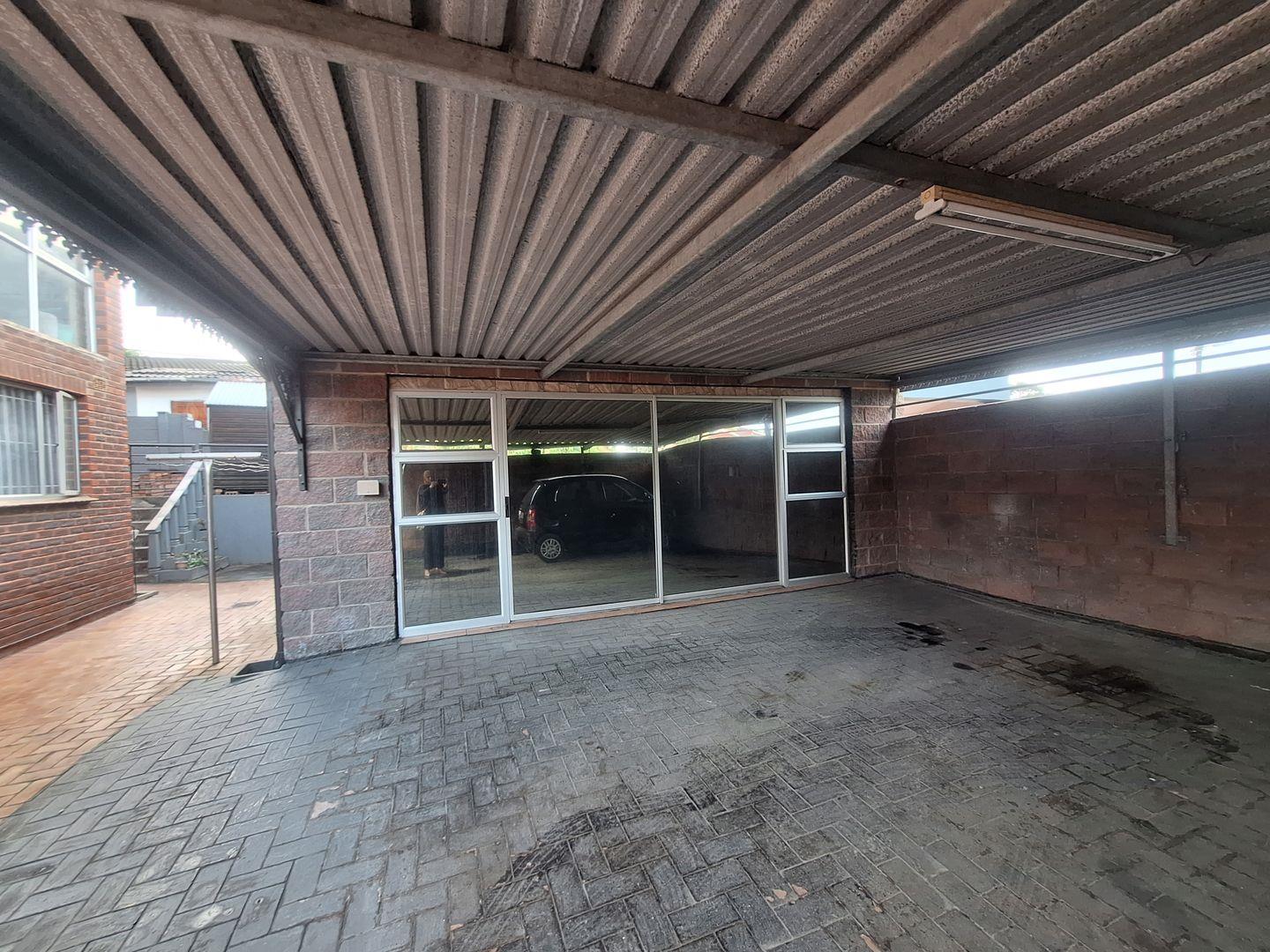 2 Bedroom House to rent in Woodhurst P24114453628