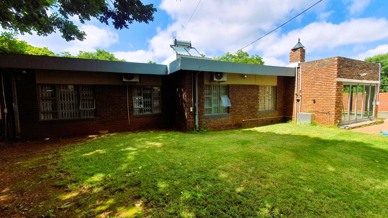 4 Bedroom House for sale in Elarduspark 572 Alandale Street P24