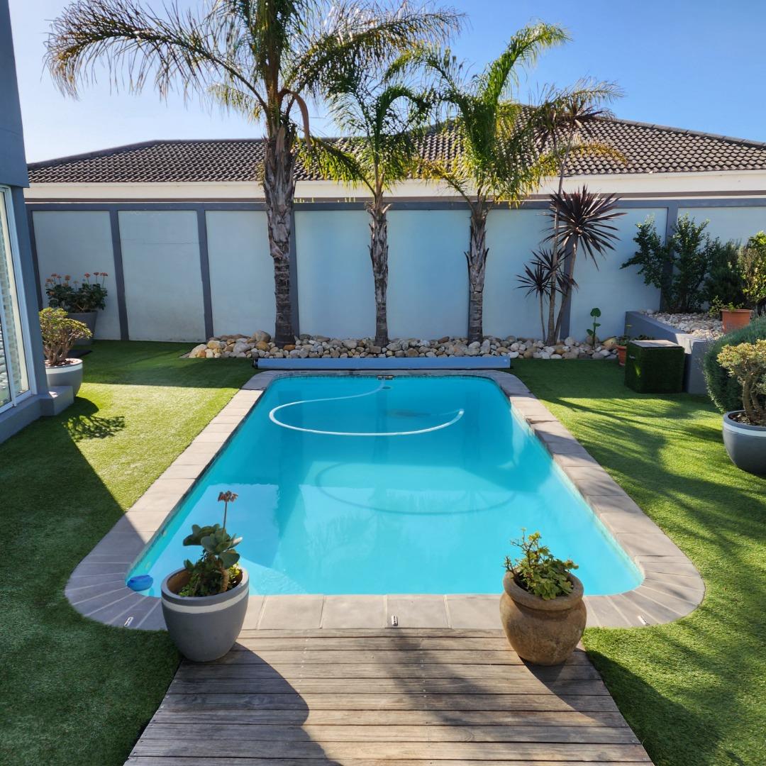 4 Bedroom House for sale in Parklands 11 Humewood Drive P24114454680