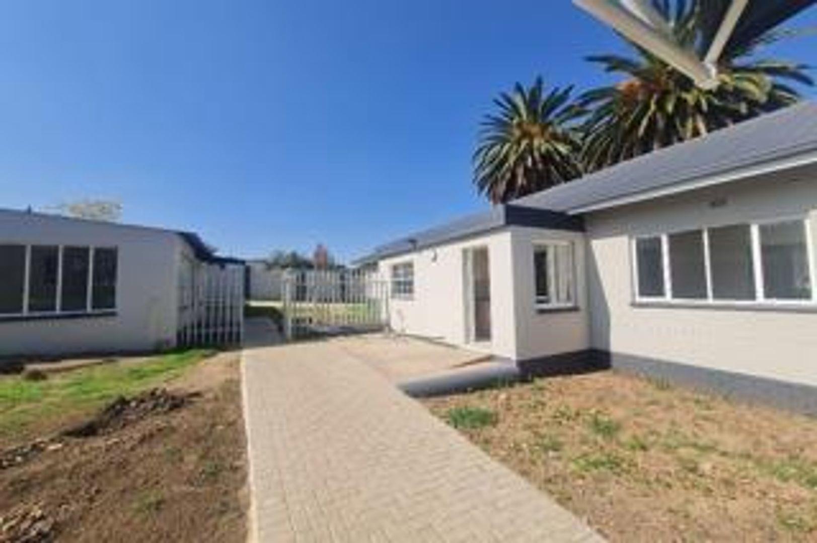 3 Bedroom House for sale in Edendale 170 7th Avenue P24114455342