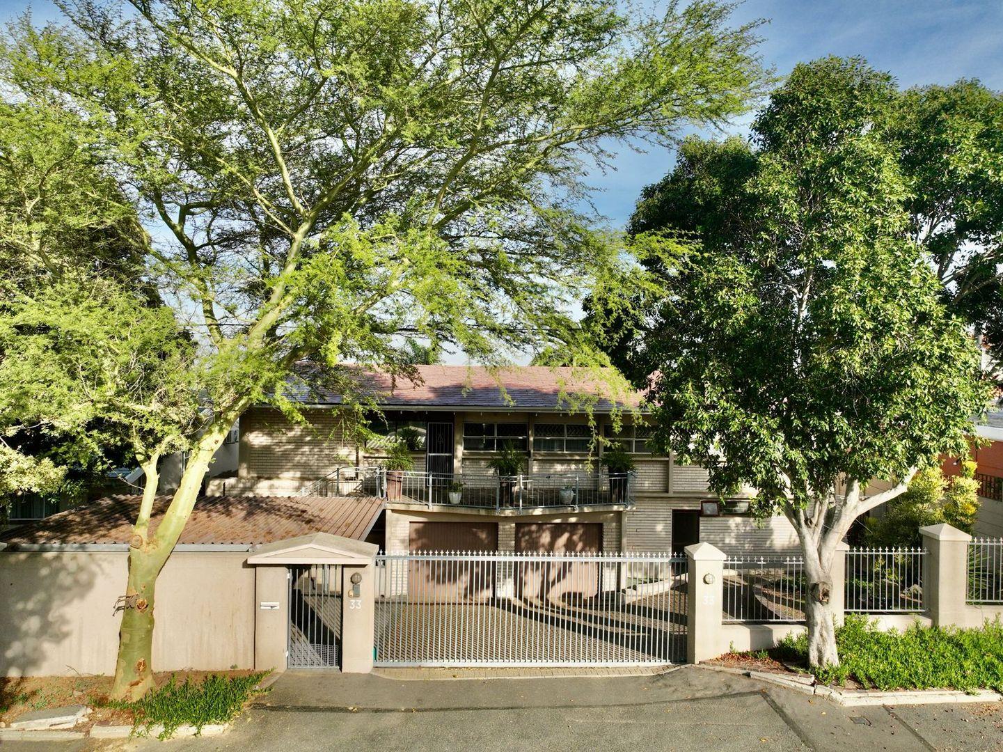 3 Bedroom House for sale in Parow North 33 Gustav Preller Street