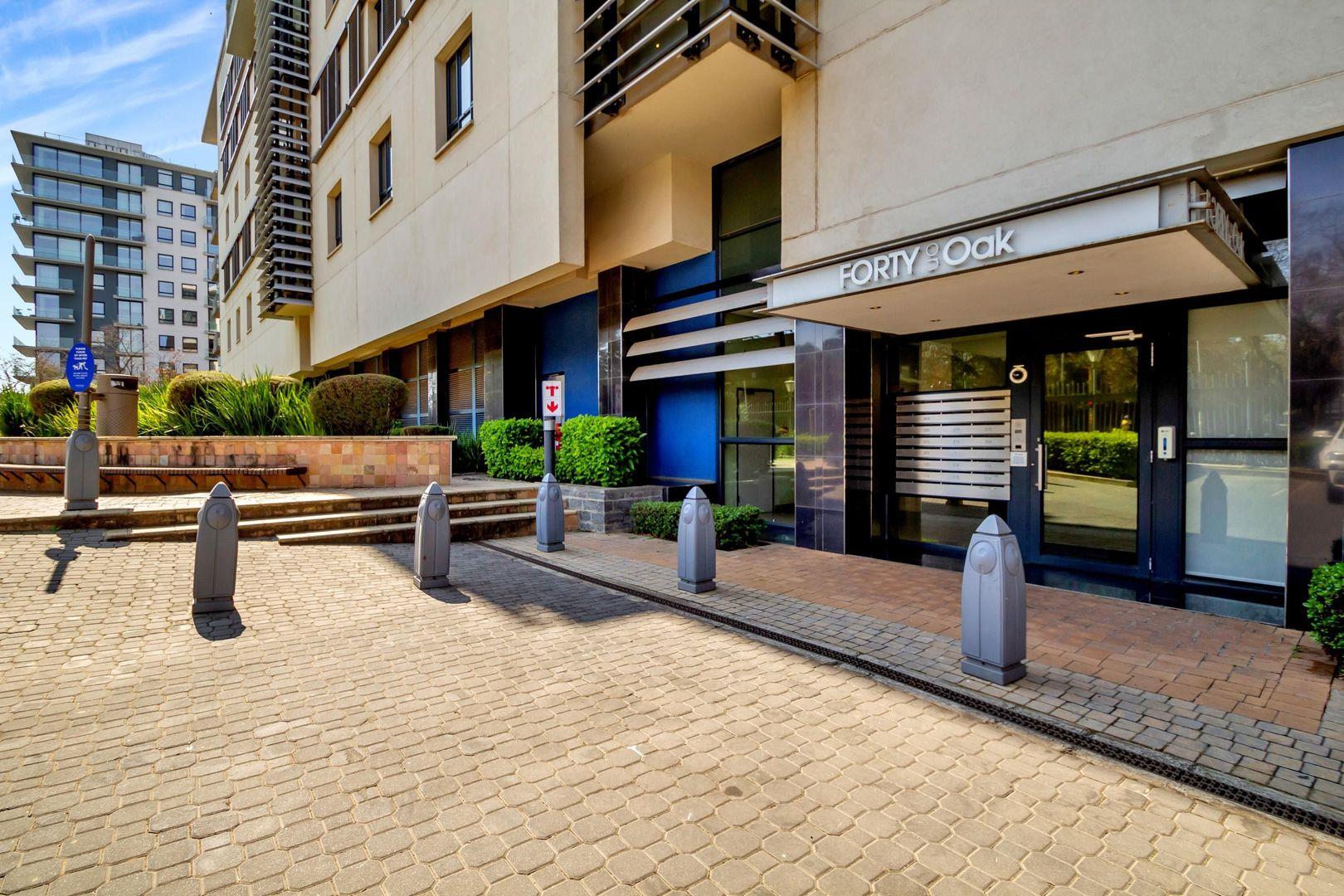 2 Bedroom Apartment / flat for sale in Melrose Arch P24111661074