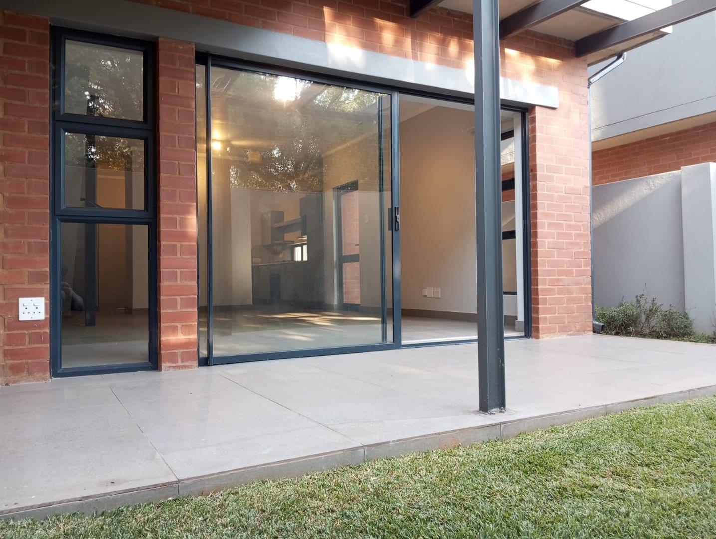 3 Bedroom Townhouse to rent in Olympus AH P24114224139