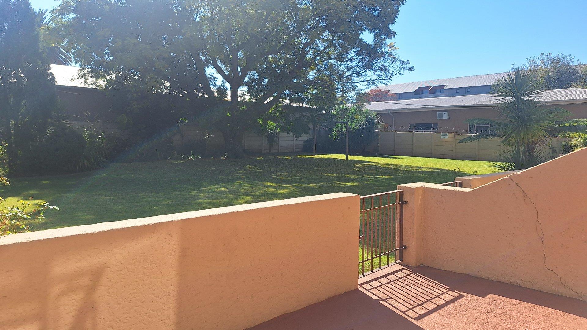Krugersdorp North Property Townhouses to rent in Krugersdorp North