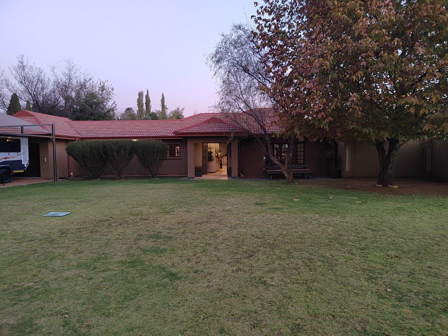 4 Bedroom House for sale in Henley On Klip P24114456378