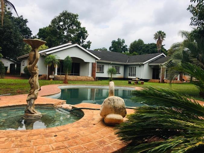 4 Bedroom House for Sale in Borrowdale