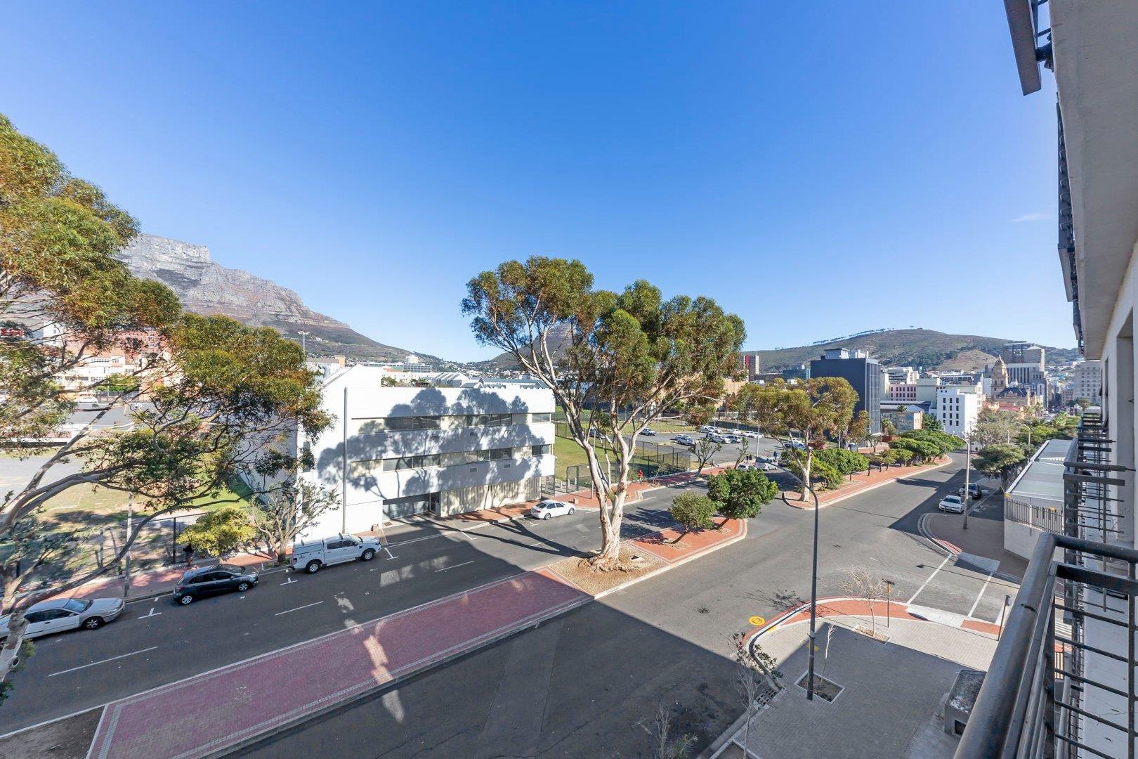 Apartment / flat for sale in Zonnebloem P24114457429