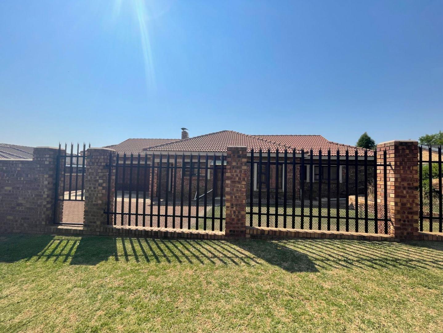 3 Bedroom House for sale in Belfast 1181 Blesbok P24114457272