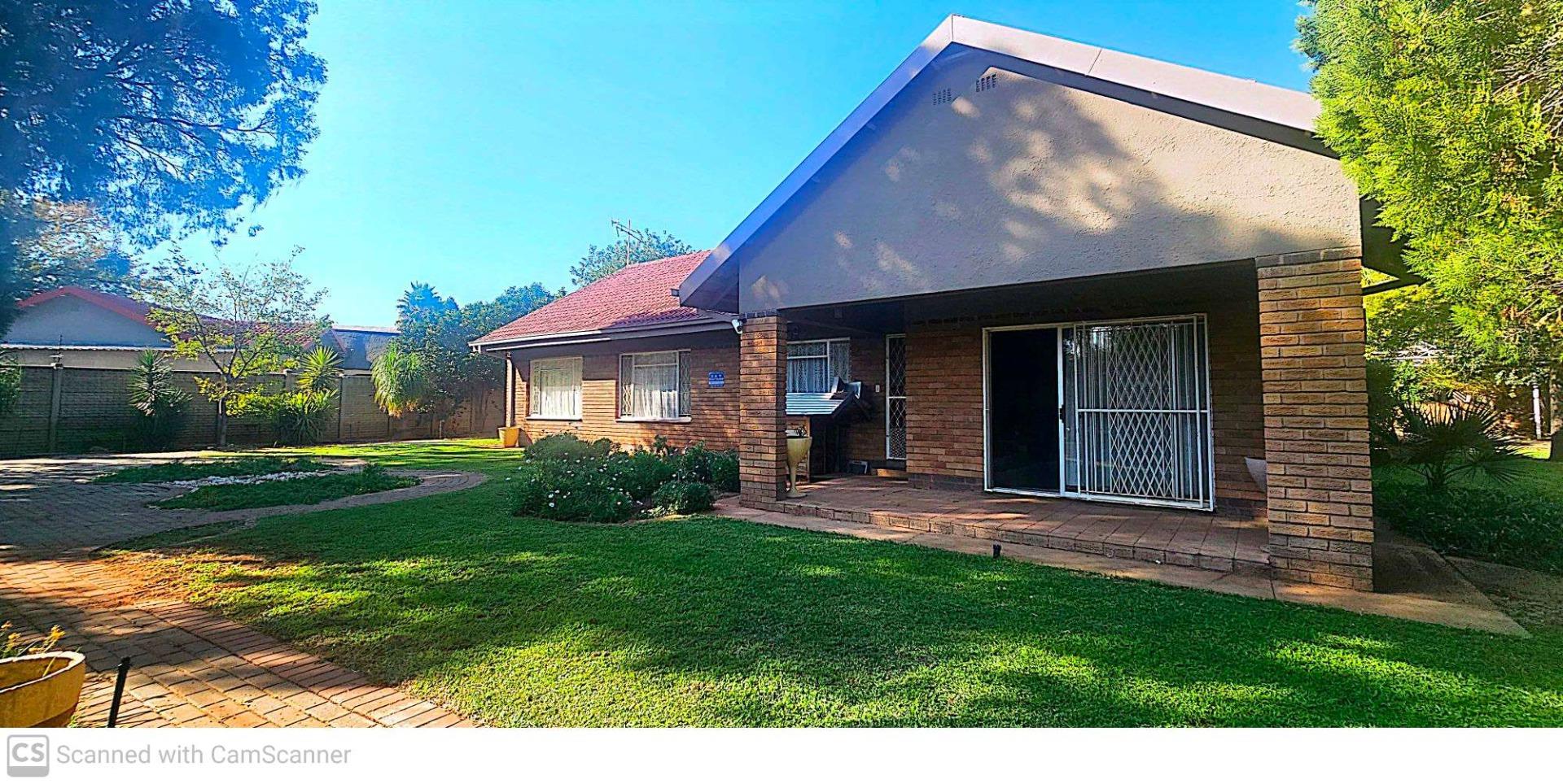 3 Bedroom House for sale in Carters Glen P24114458020