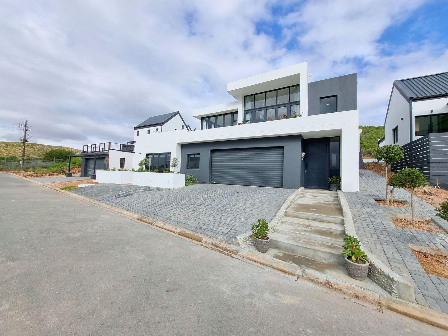 3 Bedroom House for sale in Silwerstrand Golf And River Estate P24