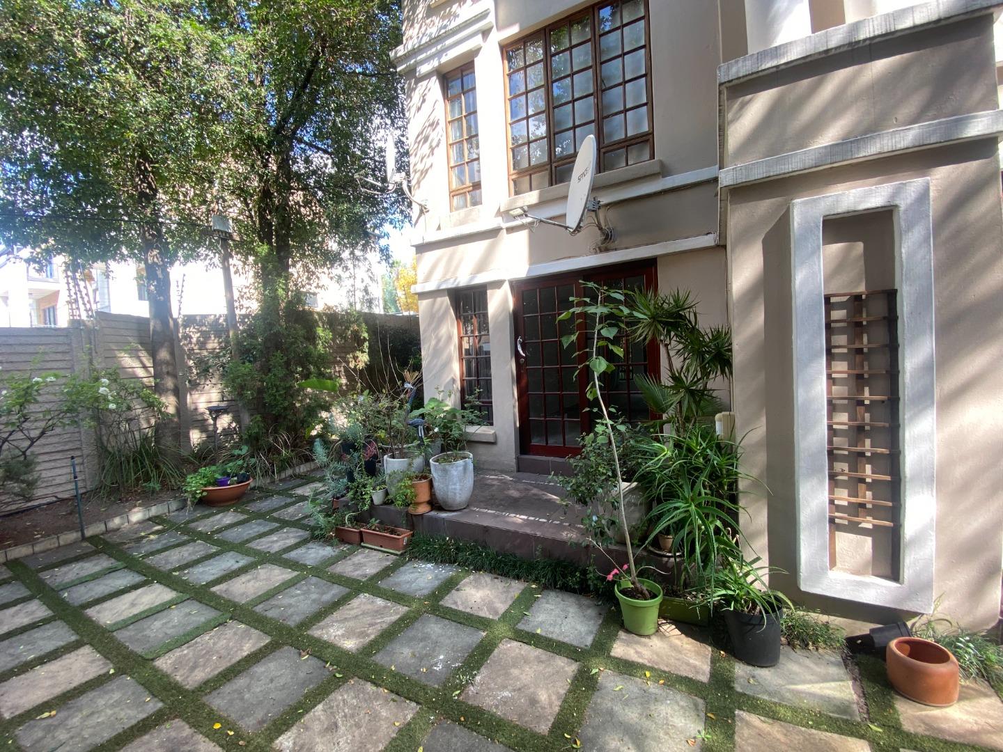 2 Bedroom Townhouse to rent in Hyde Park 55 Hyde Cl P24113270443