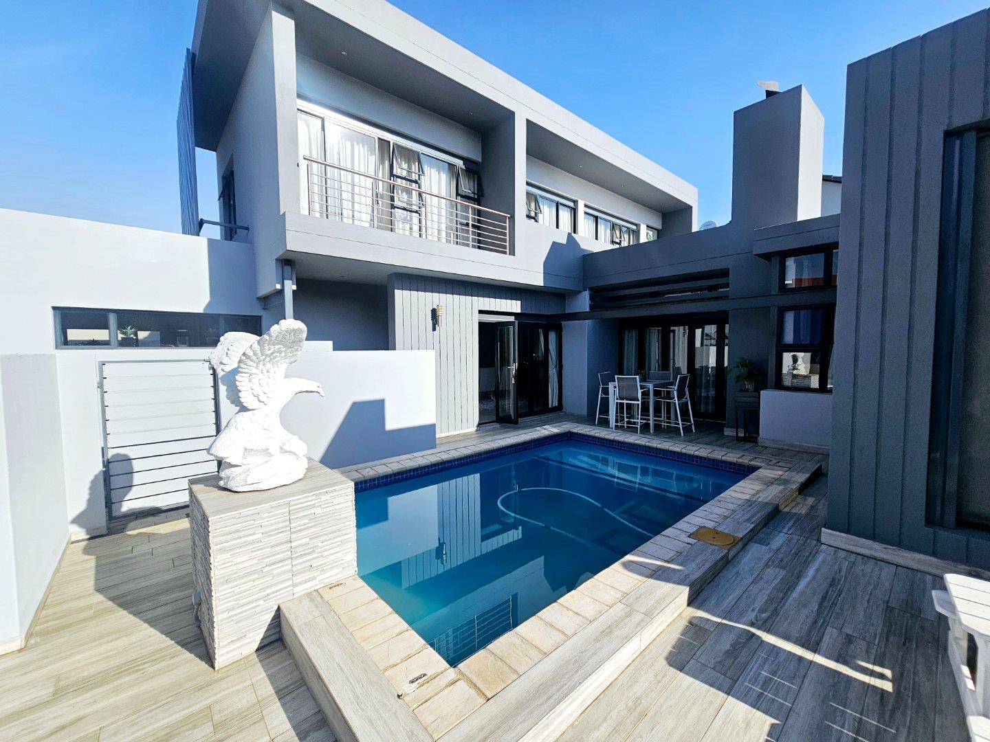 4 Bedroom House to rent in Midstream Estate P24114460002