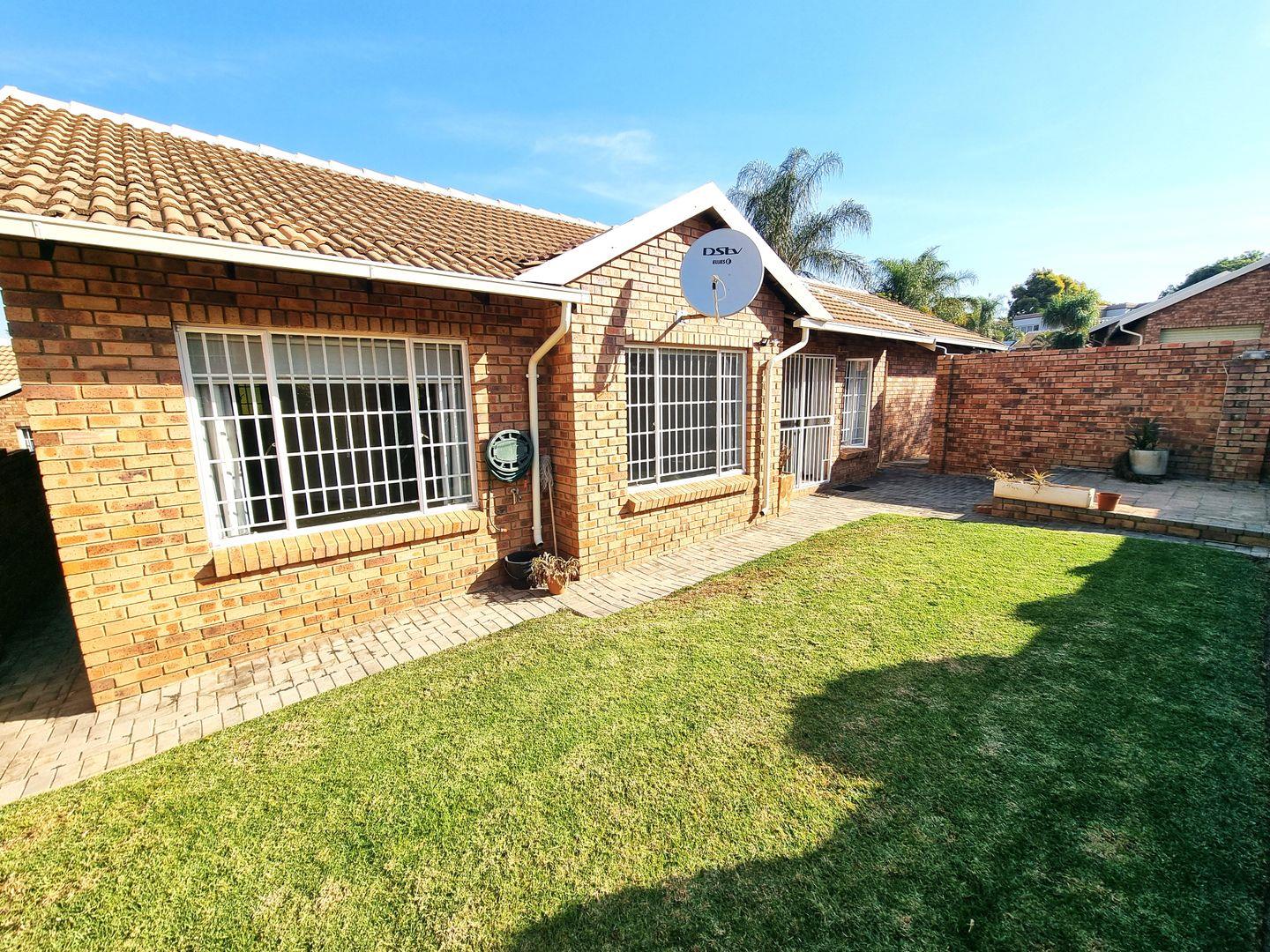 Faerie Glen Property Townhouses for sale in Faerie Glen Property24