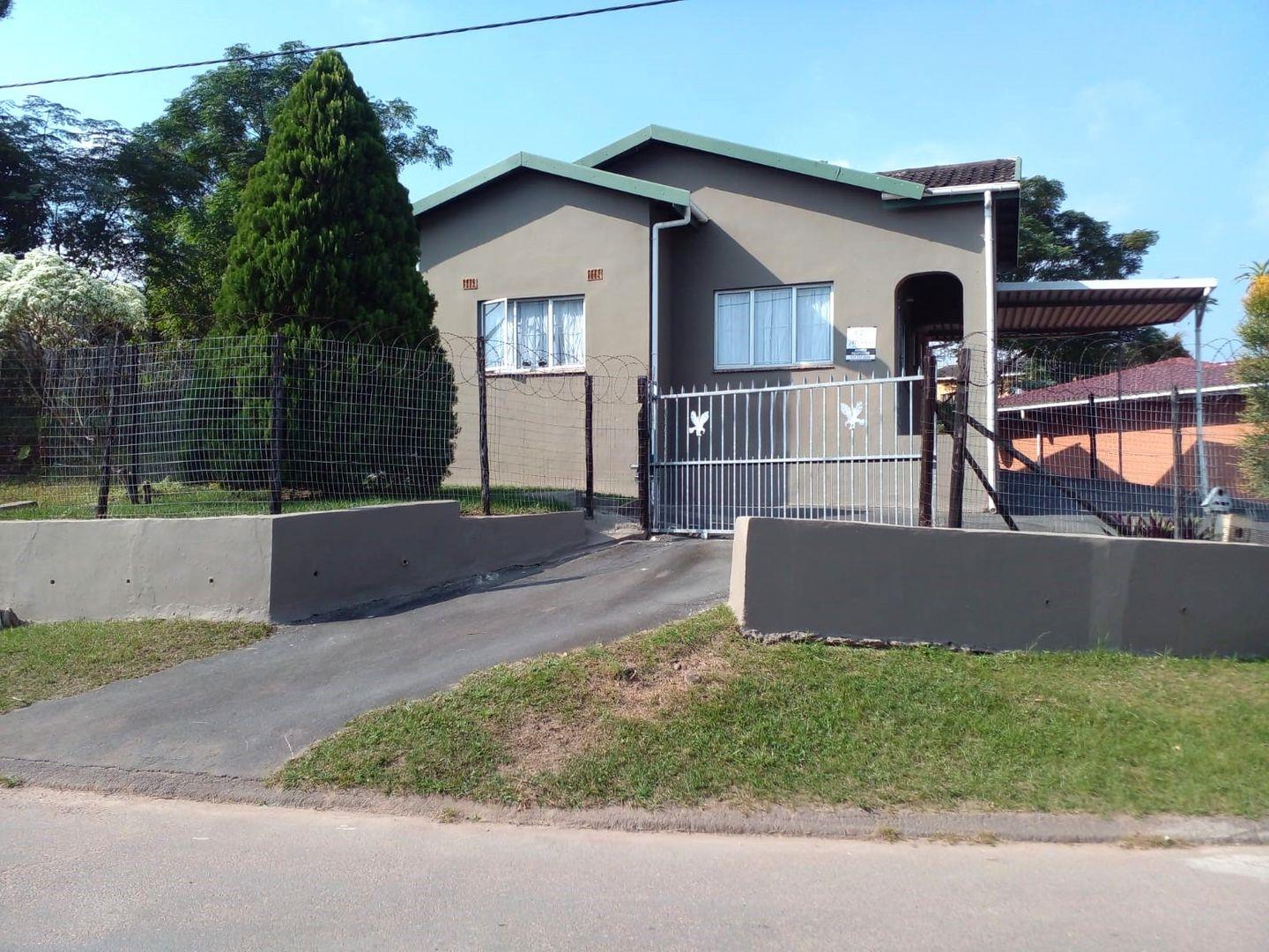 Welbedacht, Chatsworth Property Property and houses for sale in