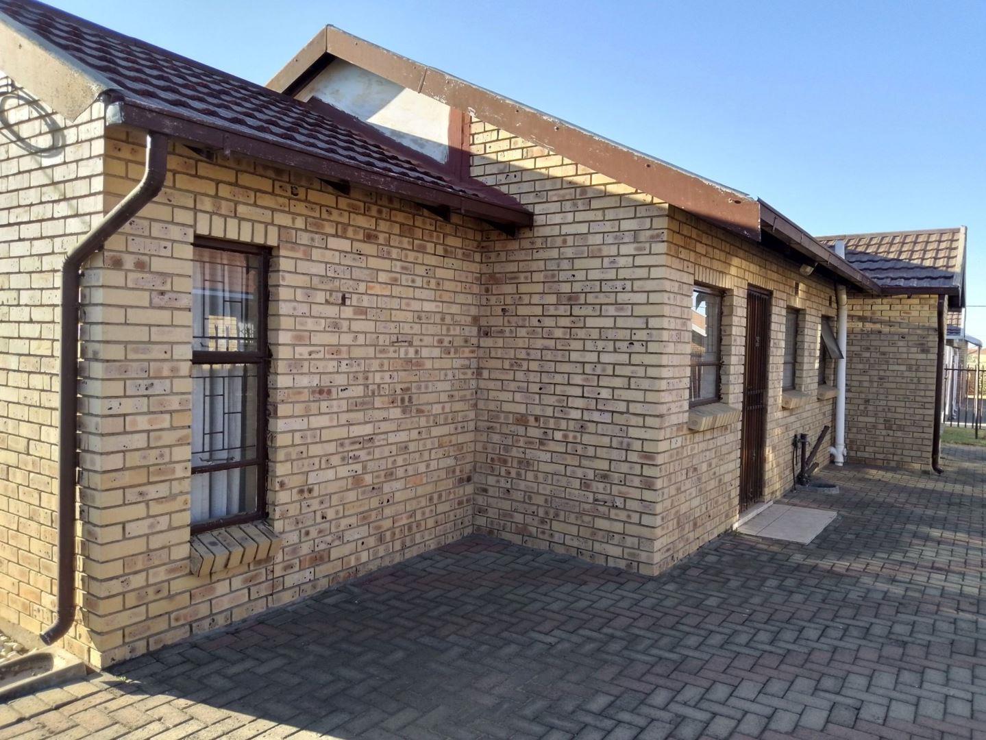 House for sale in Grasslands P24114462415