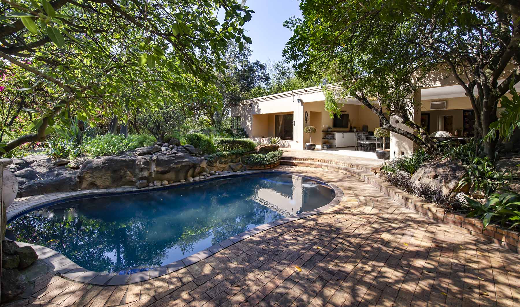 River Club, Sandton Property Property and houses for sale in River