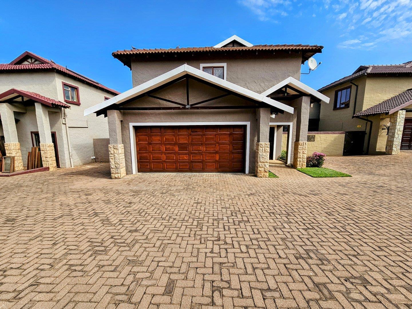 3 Bedroom House for sale in Greenhills 9 Shonalanga/ 72 Tinus De