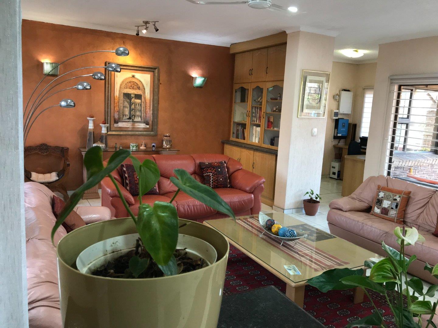 4 Bedroom House for sale in Lenasia Ext 9 P24114463496