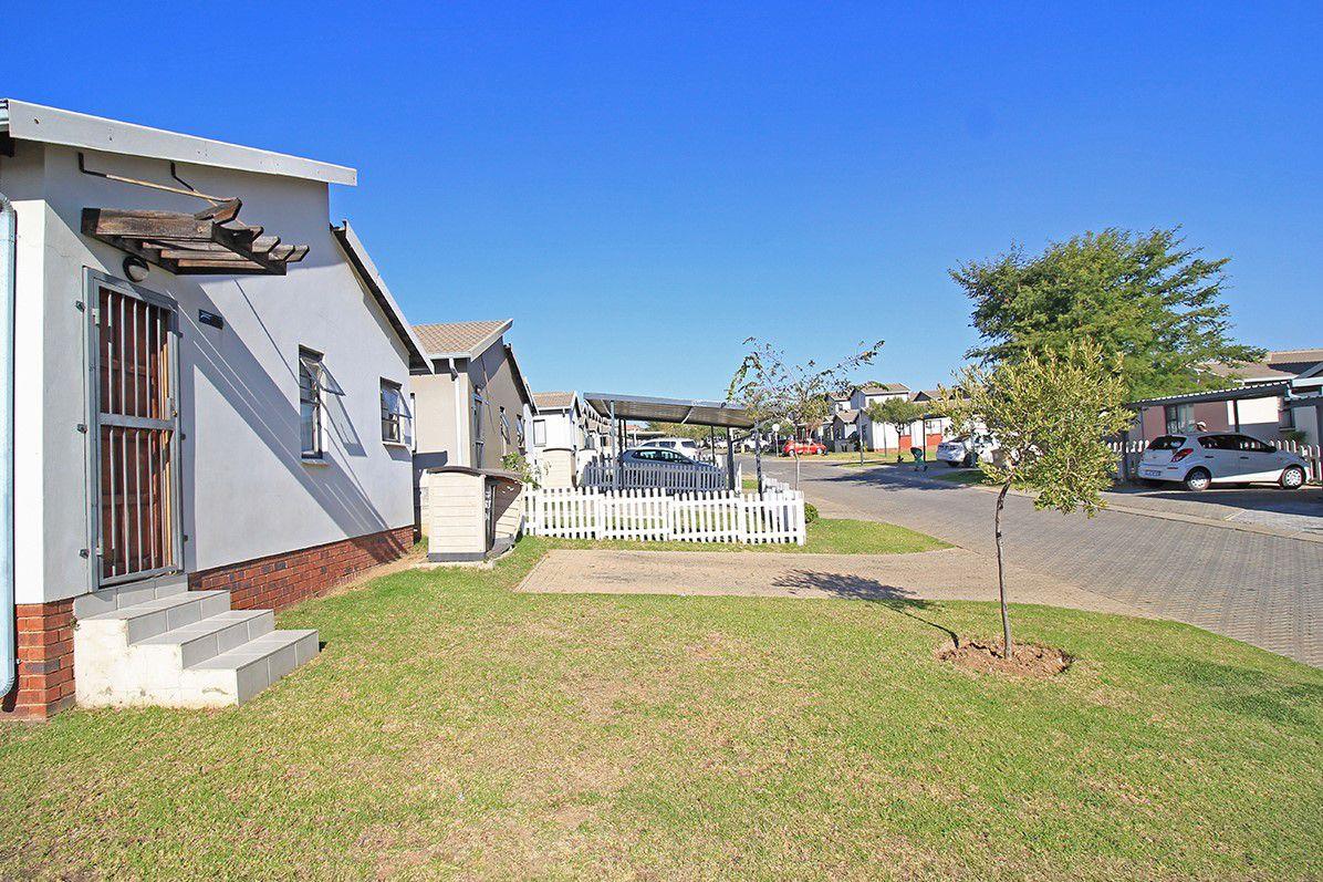 Crescent Wood Country Estate Property Property and houses for sale in