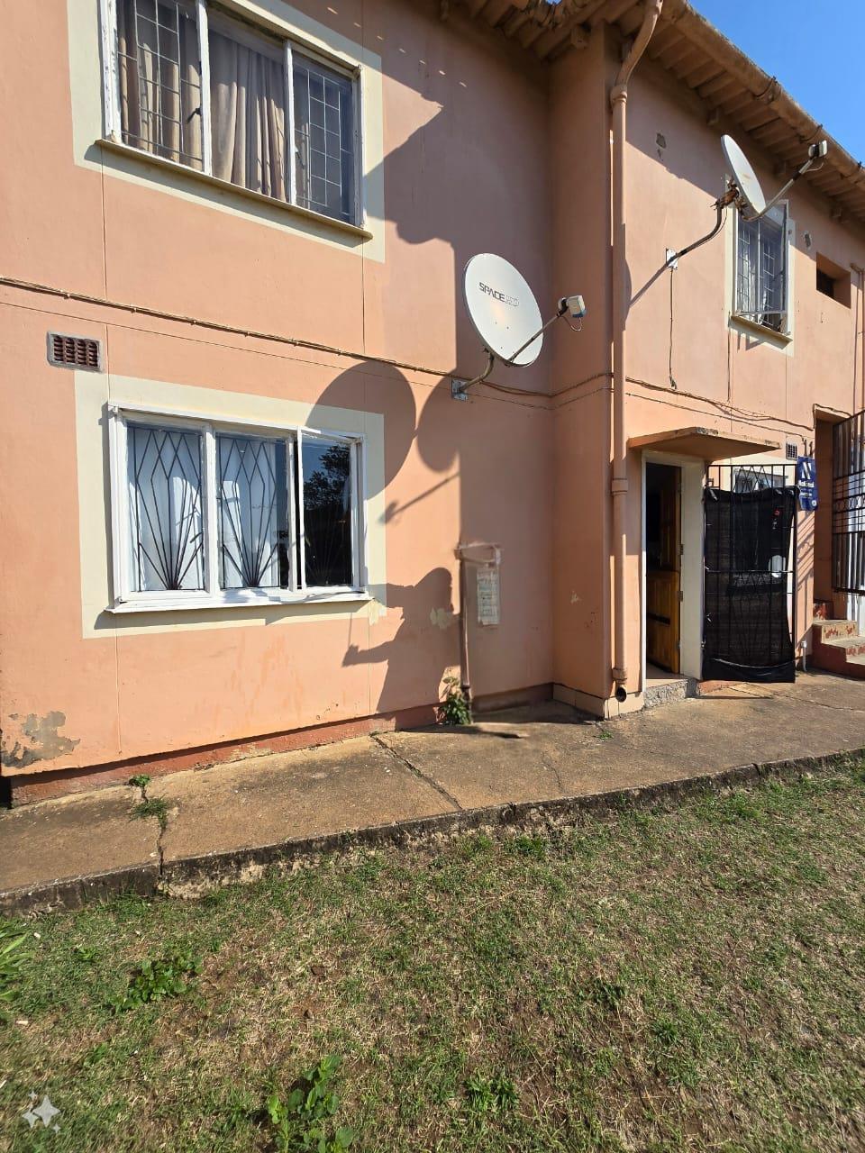 2 Bedroom Apartment / flat for sale in Caneside P24114463988