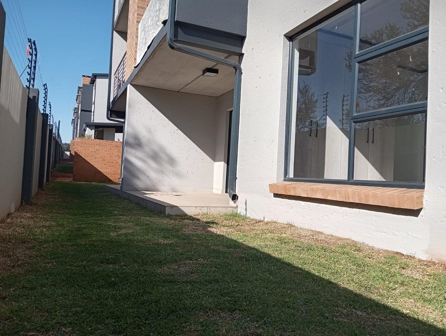 2 Bedroom Apartment / flat to rent in Olympus AH P24114463991