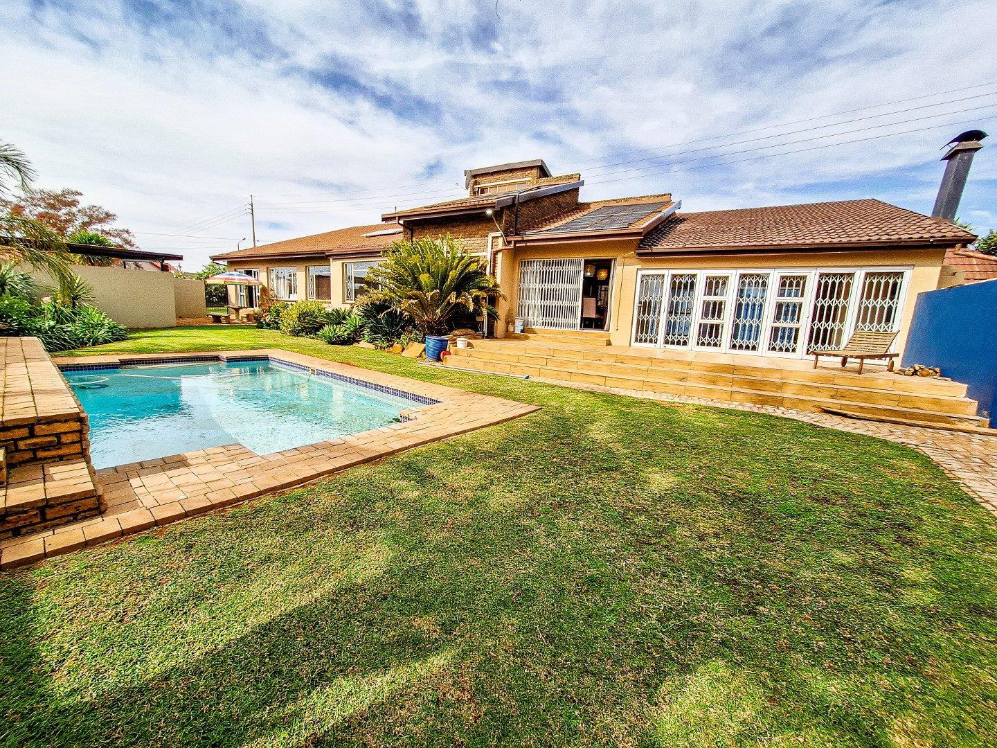 3 Bedroom House for sale in Rant En Dal 7 Struben Drive P24114464632