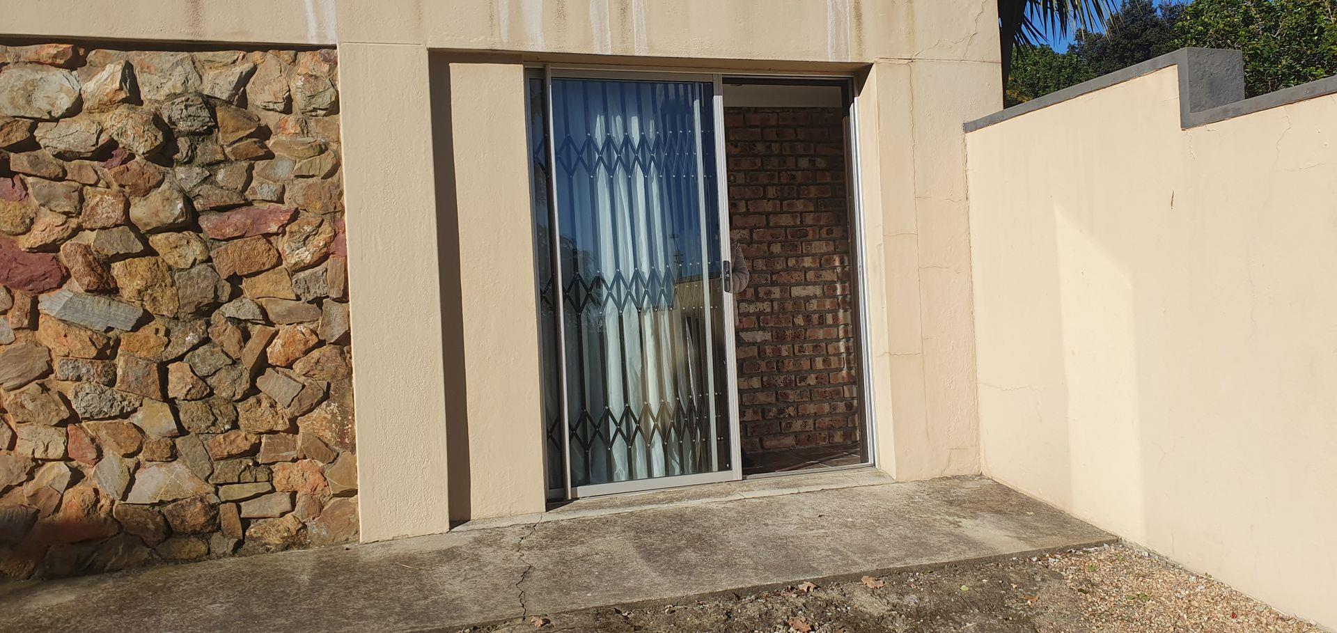 1 Bedroom Apartment / flat to rent in Caledon P24114466952