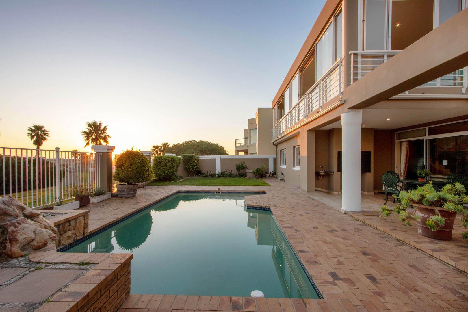 5 Bedroom House for sale in Greenways Golf Estate P24114467633