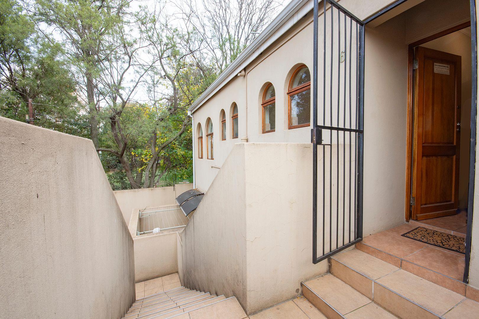 2 Bedroom House for sale in Heidelberg Central P24114468069