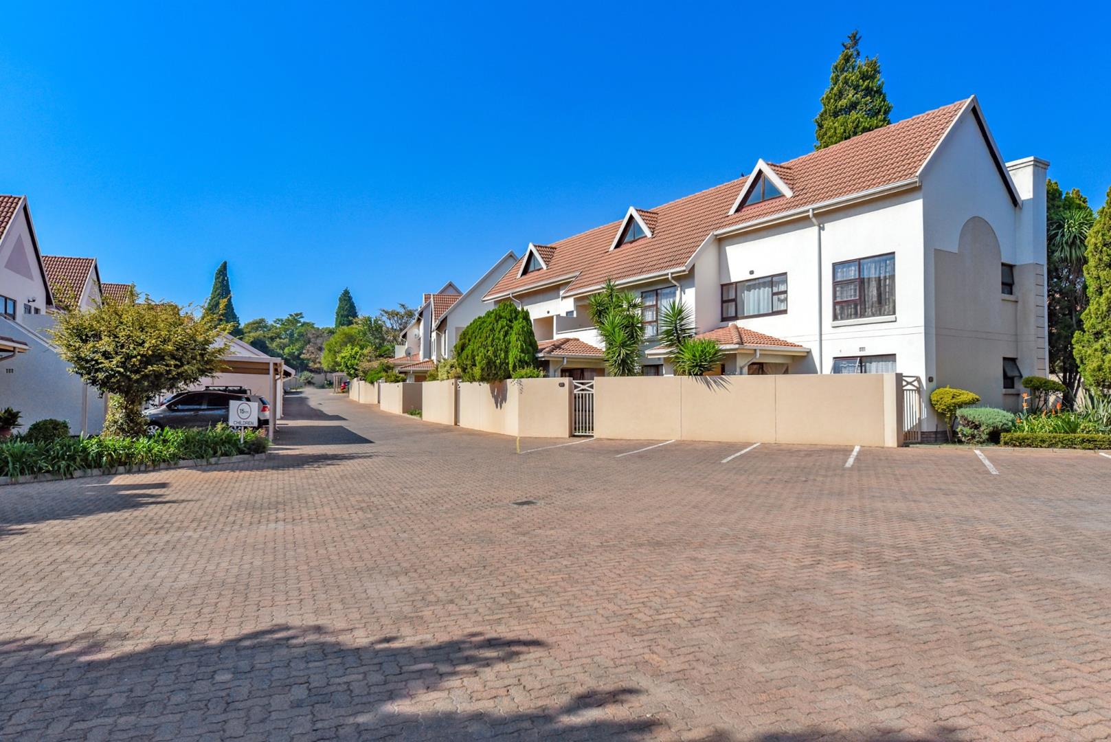 3 Bedroom Apartment / flat for sale in Bramley North P24114469781