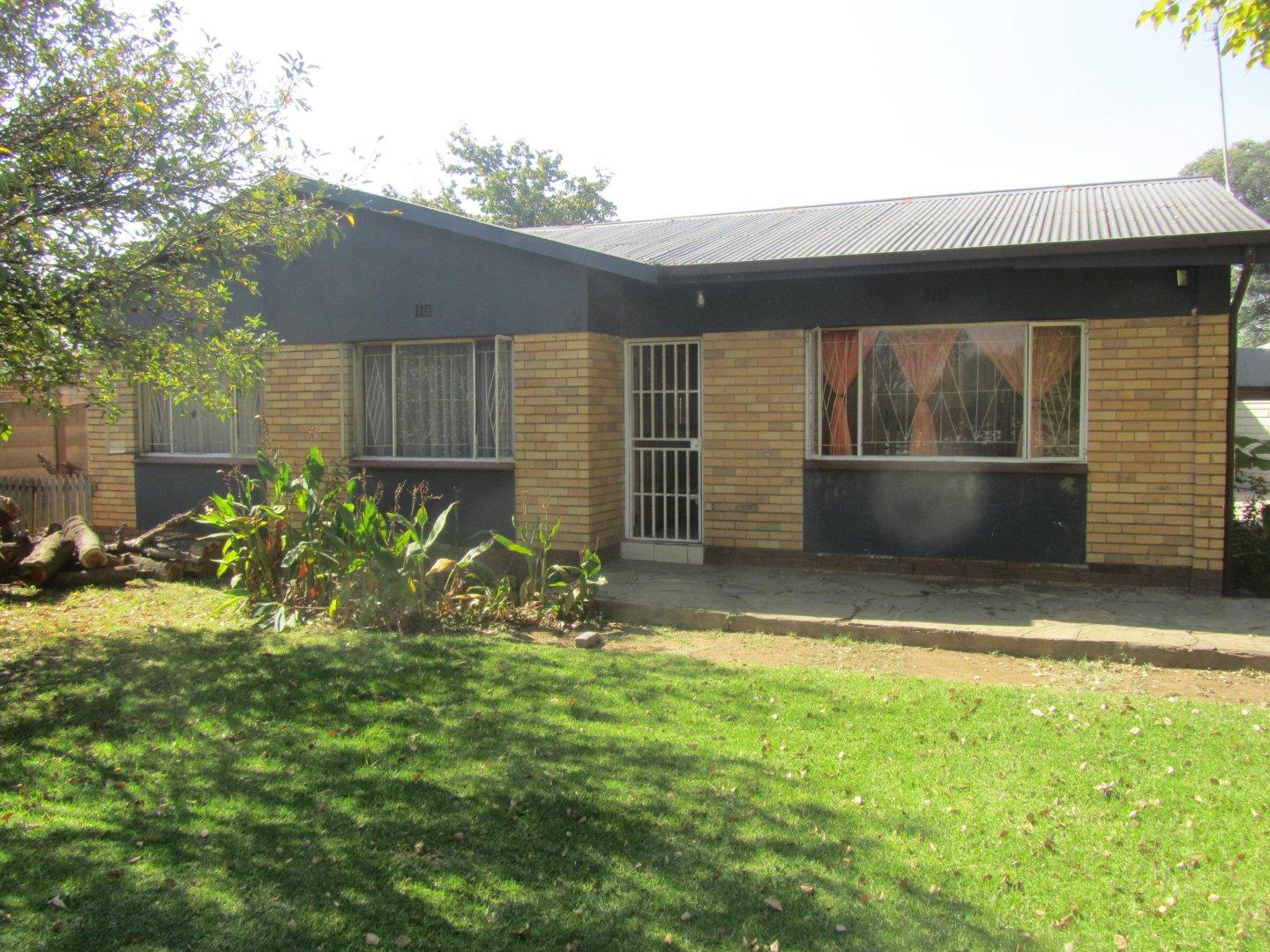 3 Bedroom House for sale in Van Dyk Park P24114471235