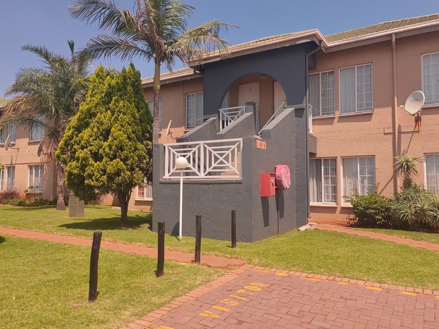2 Bedroom House for sale in Norkem Park 50 THE Courtyard P24114472301