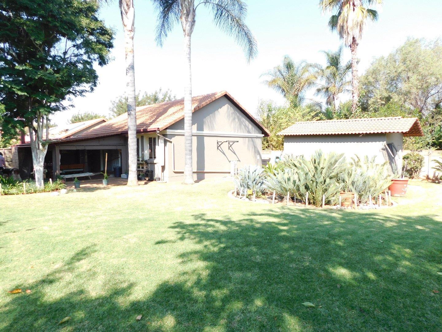 2 Bedroom Townhouse for sale in Pierre Van Ryneveld 192 Mustang Ave