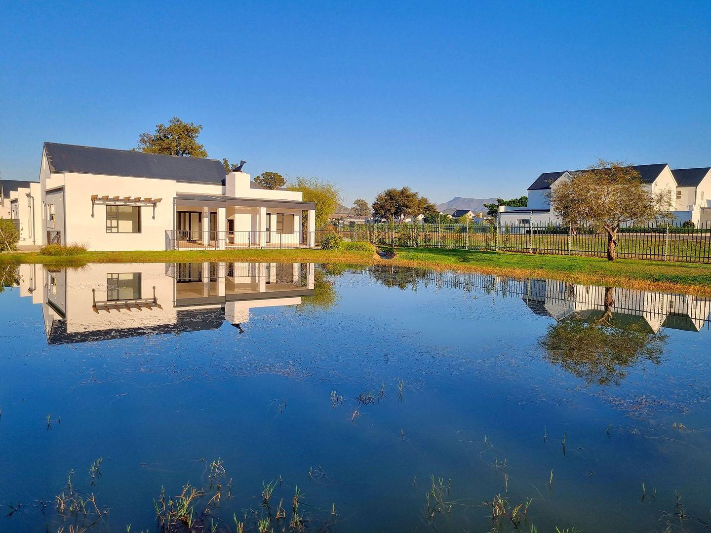 3 Bedroom House for sale in Silwerstrand Golf And River Estate 124