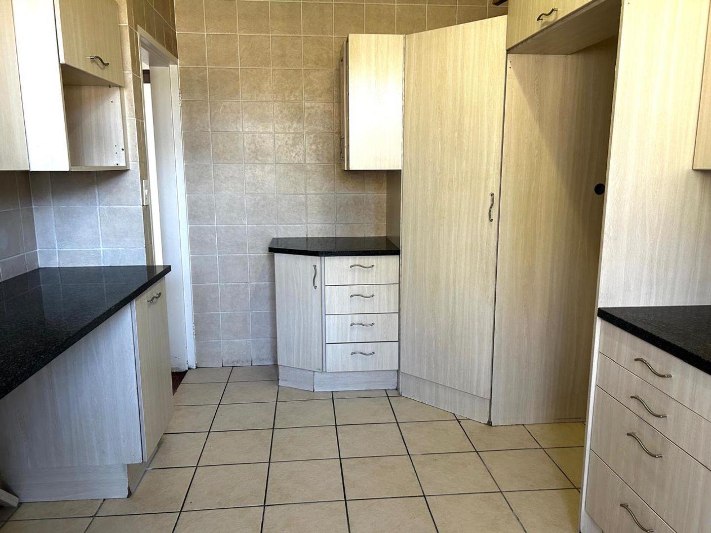 2 Bedroom Apartment / flat to rent in Waverley P24114472996