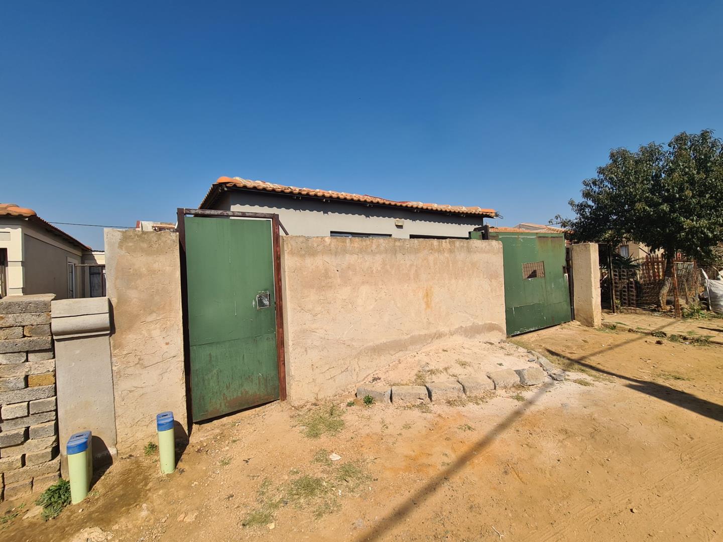 2 Bedroom House for sale in Mayfield P24114475979