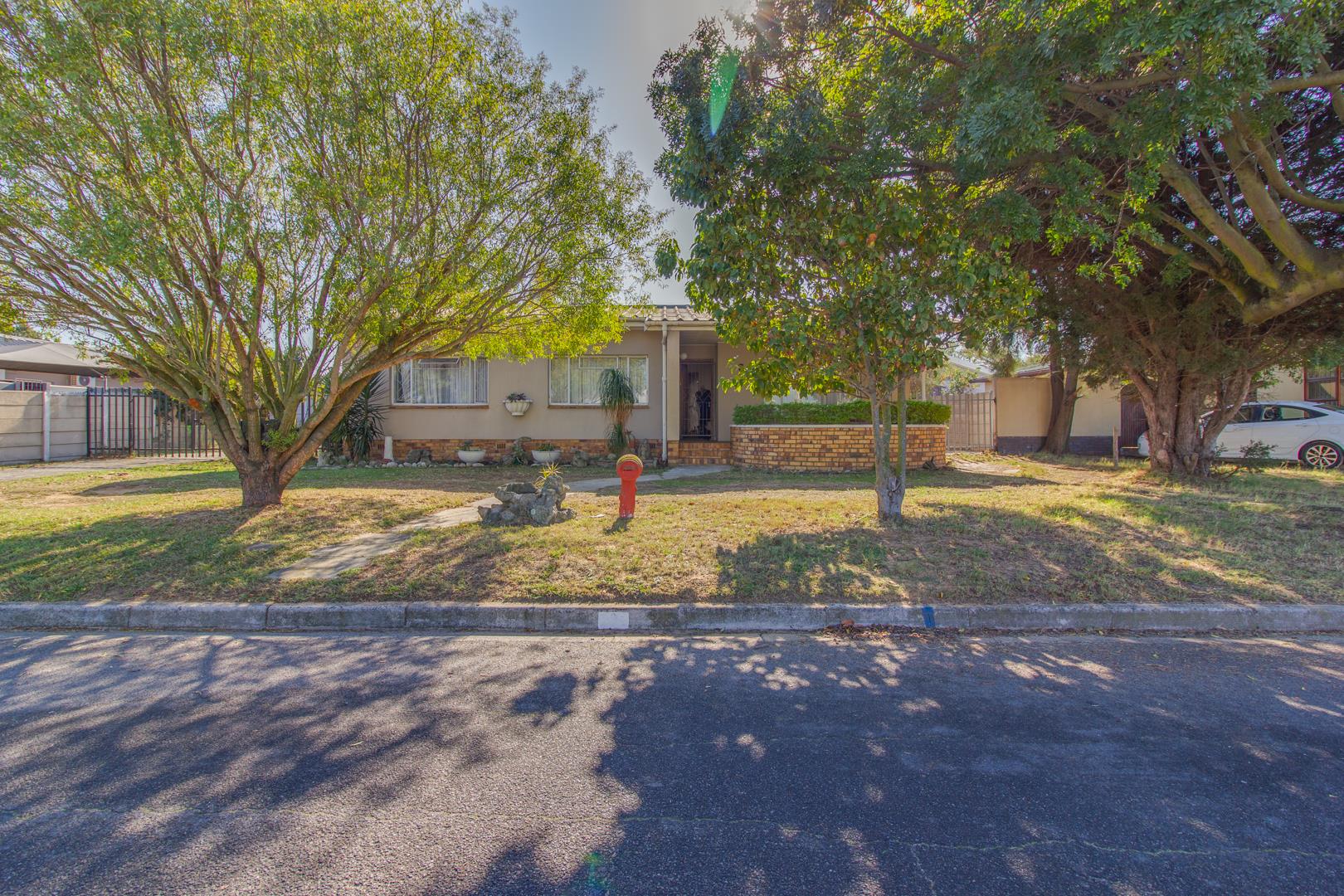 3 Bedroom House for sale in Arauna P24114476386