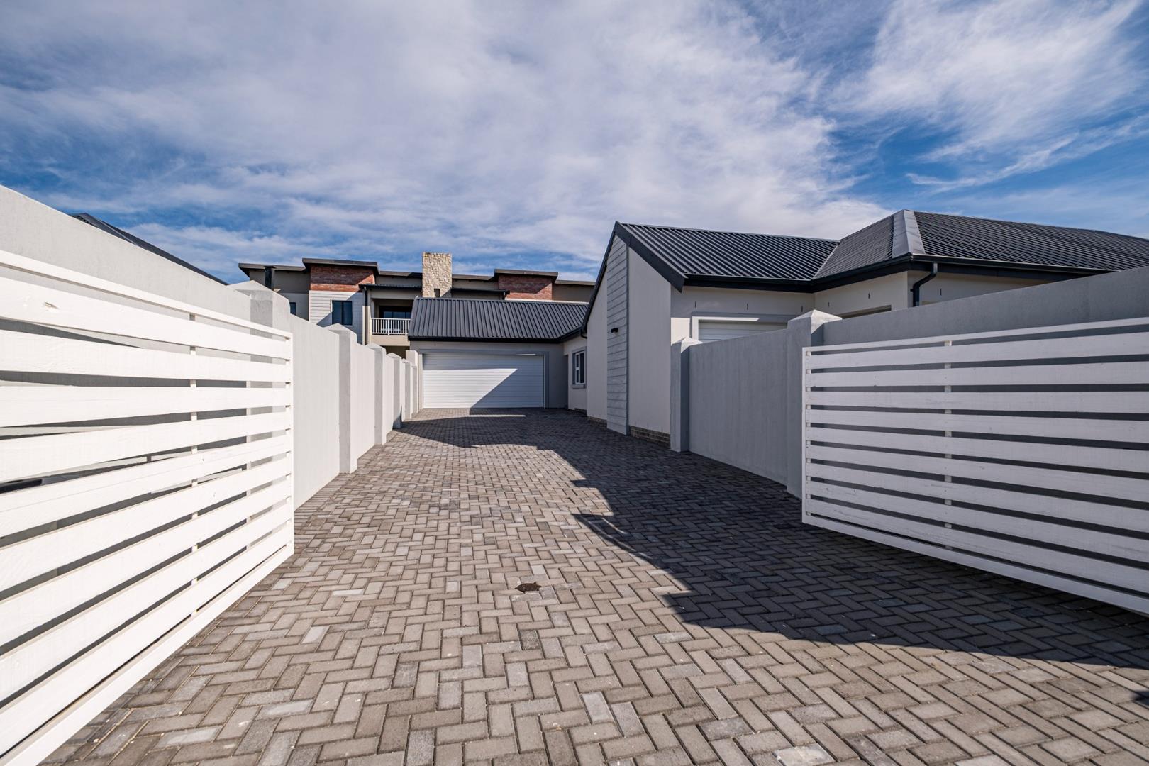 Pinelands, Port Elizabeth Property Property and houses for sale in