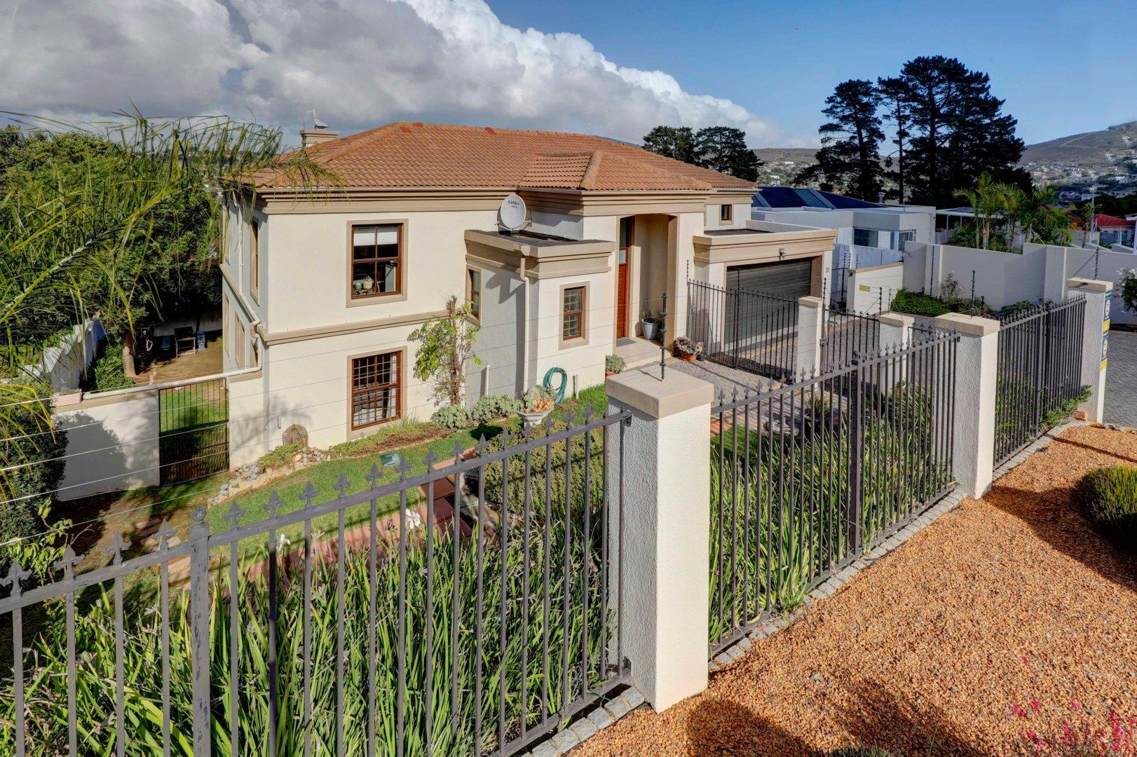 Van Riebeeckshof Property Property and houses for sale in Van