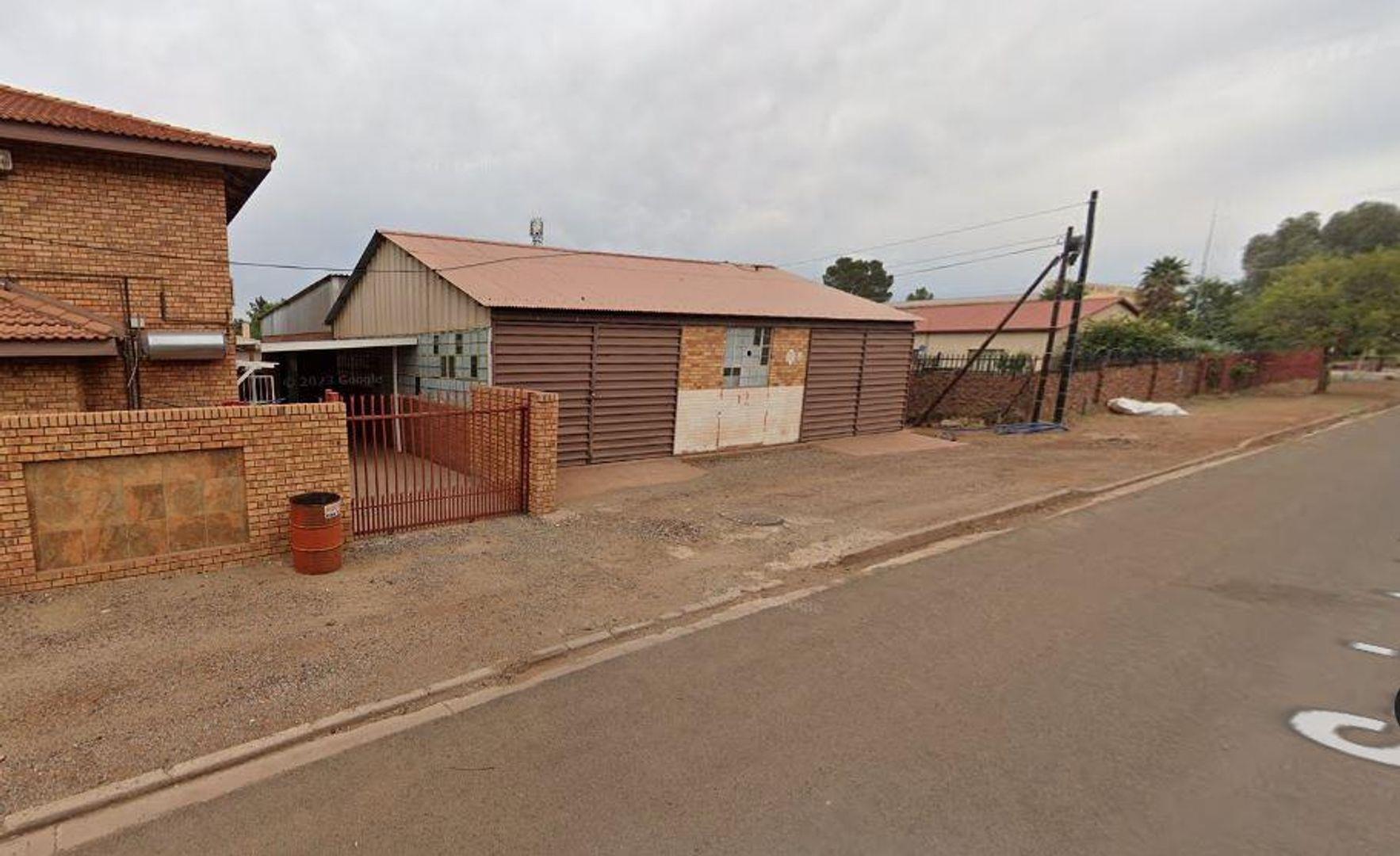 Industrial property for sale in Postmasburg P24114247716