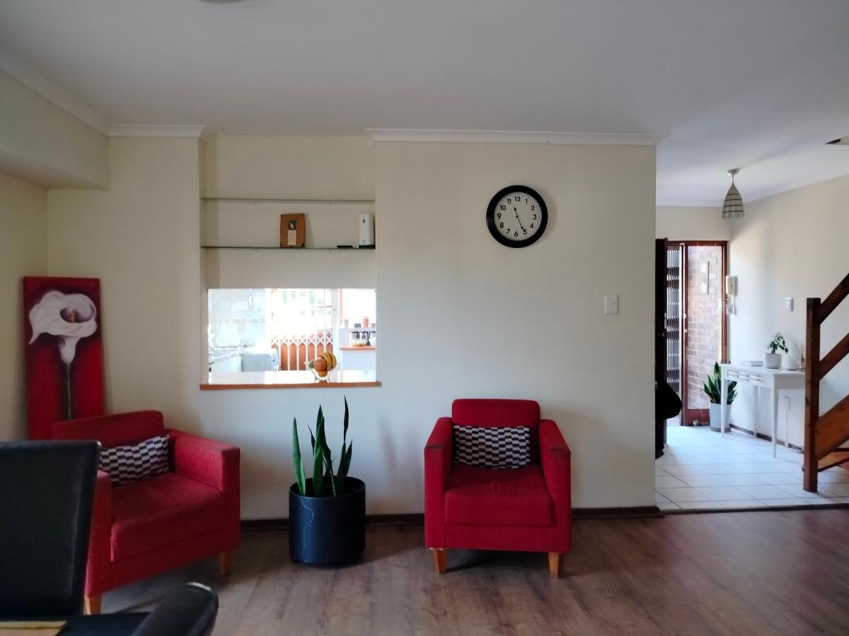 Diep River Property Townhouses for sale in Diep River