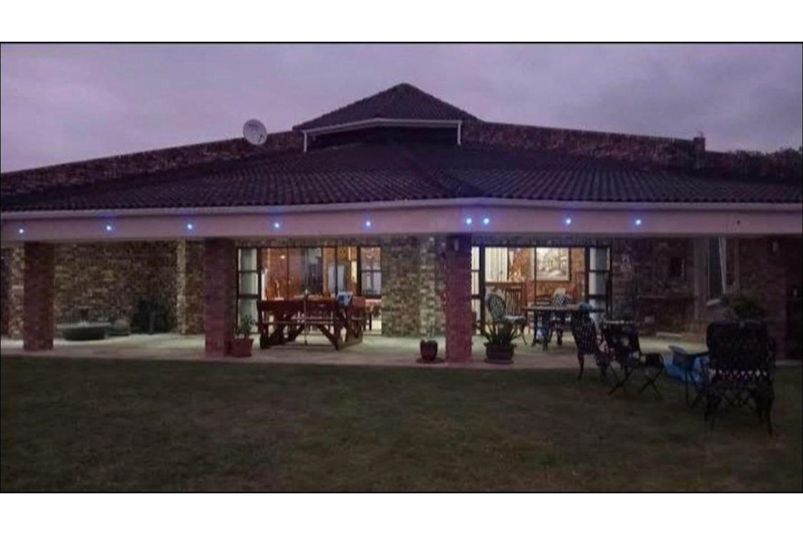 10 Bedroom House for sale in Vincent Heights P24114479932