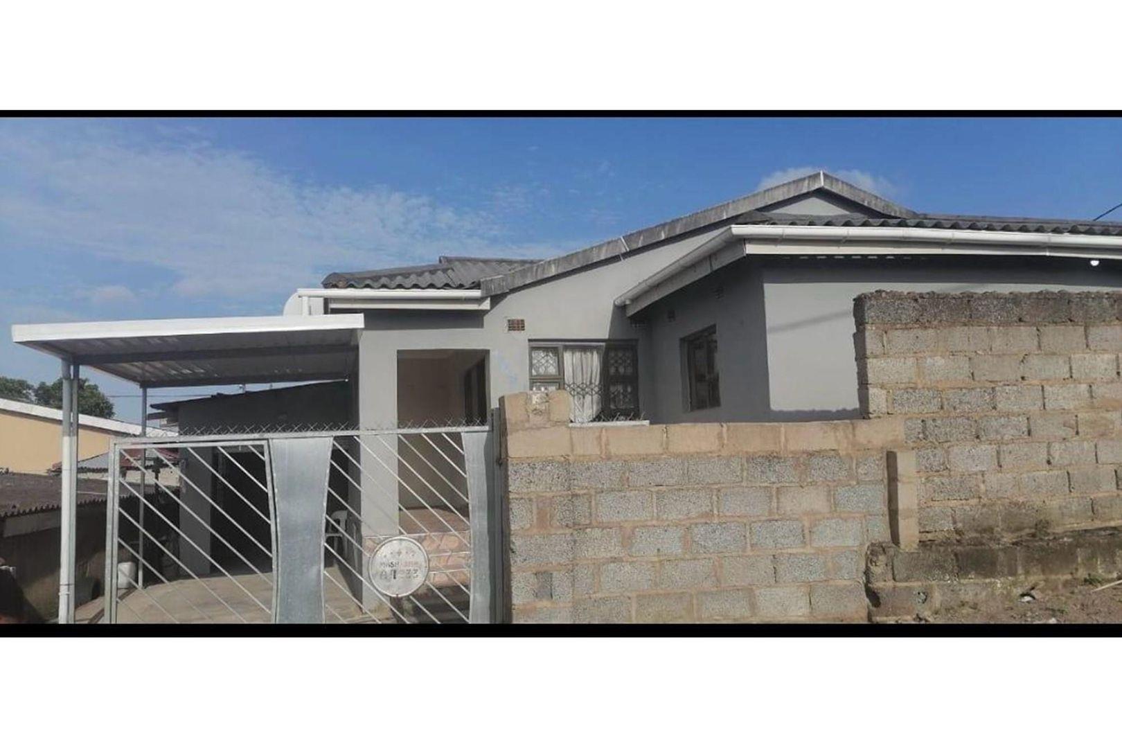 4 Bedroom House for sale in Folweni A P24114480196