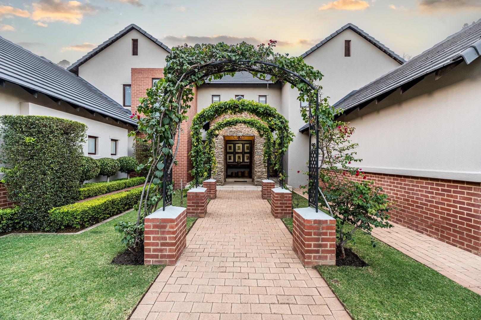 4 Bedroom House for sale in Midstream Estate Midstream Estate, 41